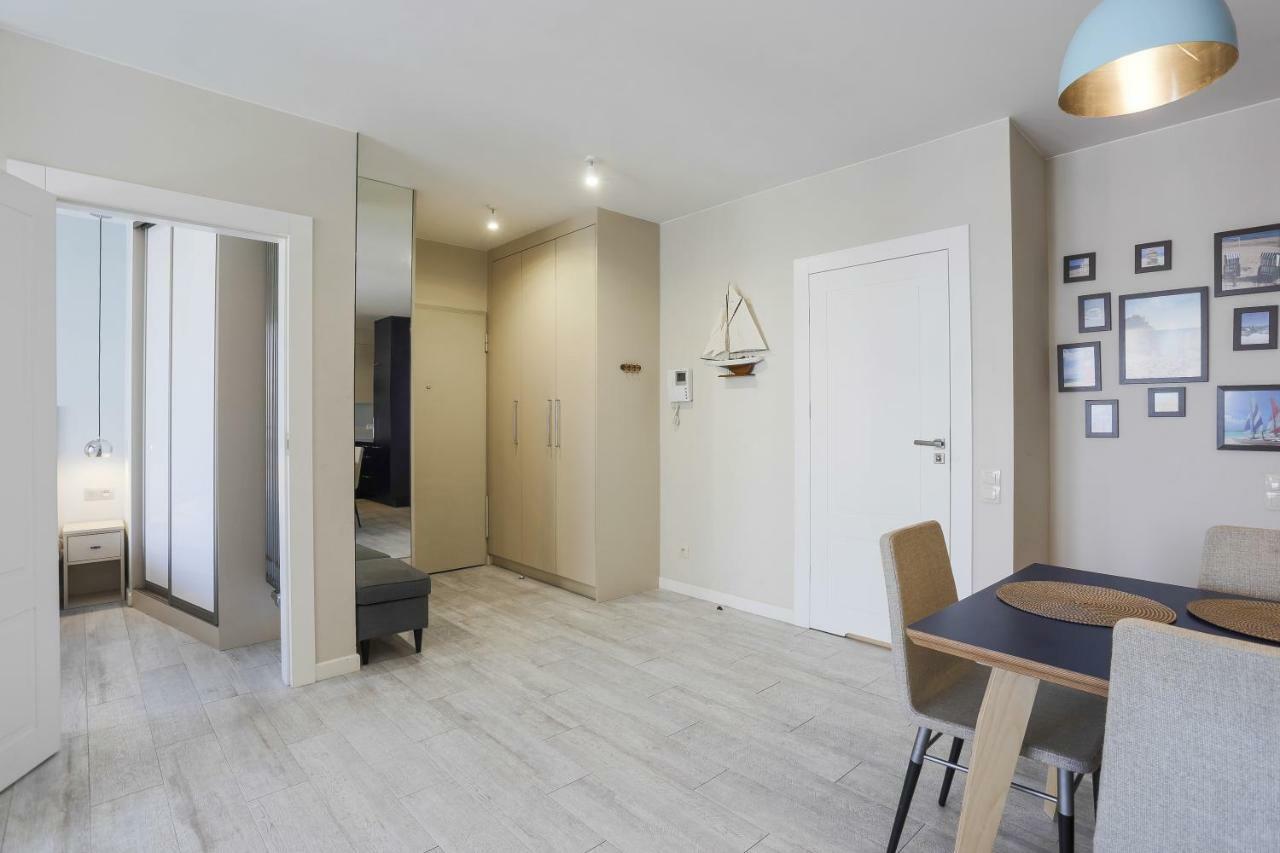 Unique Motlawa Riverbank Apartment Gdansk Exterior foto